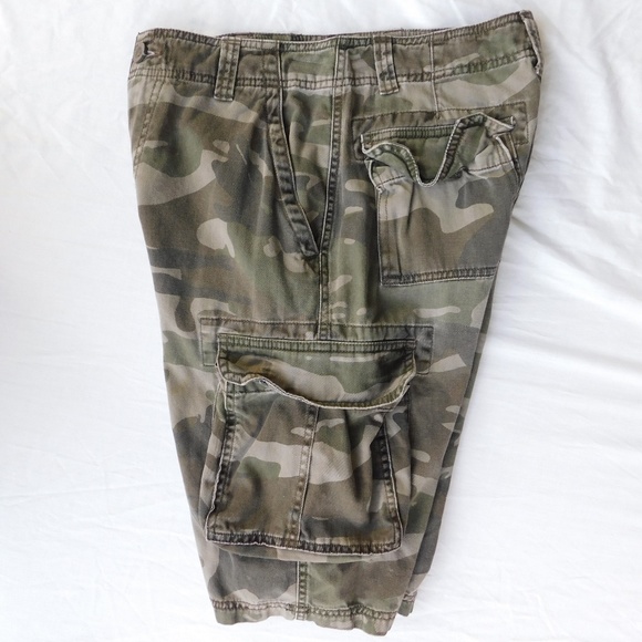 First Wave Boys Camo Cargo Shorts - Size 16 - Picture 3 of 4